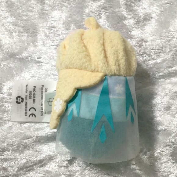 Disney Tsum Tsum Frozen Mini Queen Elsa Plush Stackable Stuffed Toy - Picture 5 of 7